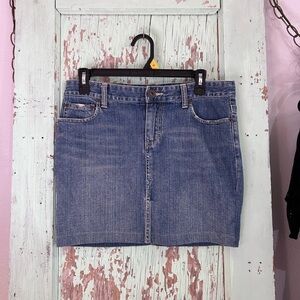 Women’s American Eagle mini denim skirt with pockets